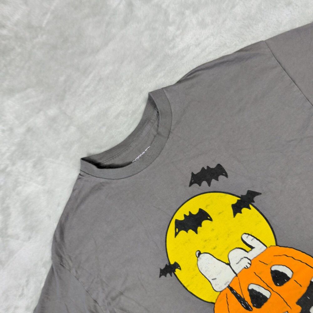 Peanuts Snoopy Halloween Pumpkin Bat Mummy Woodstock Gray T-Shirt Large